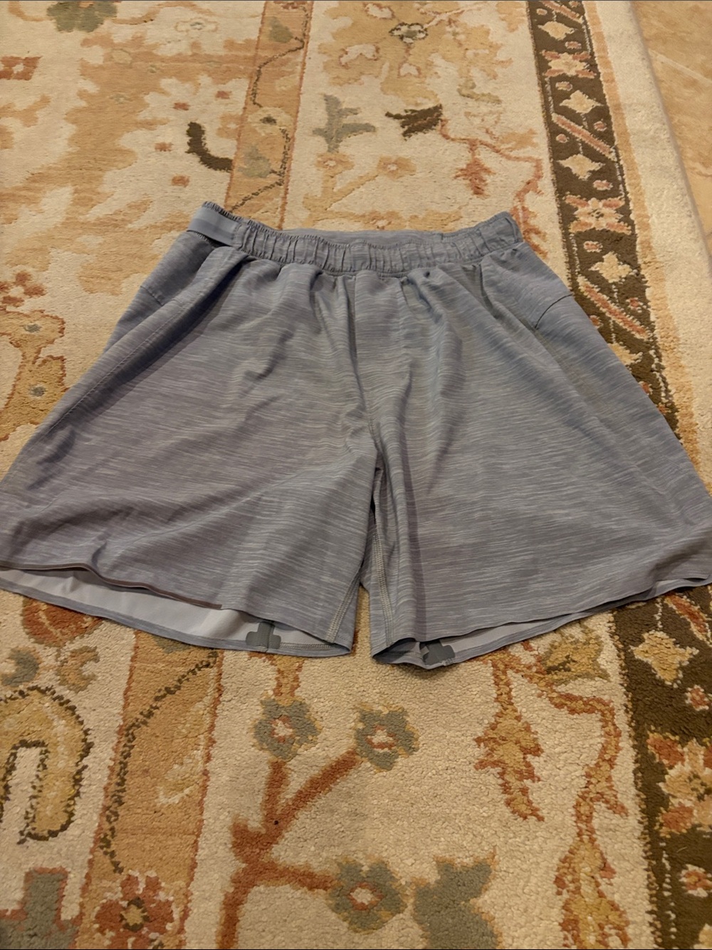 Men’s lululemon light grey shorts